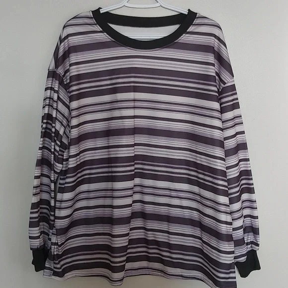 Contrast Color Long Sleeve - Picture 3 of 8